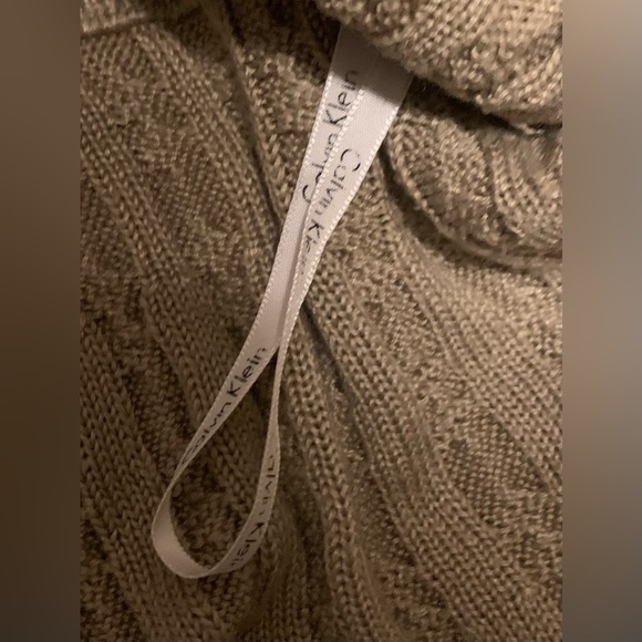 Dress - Picture 4 of 5